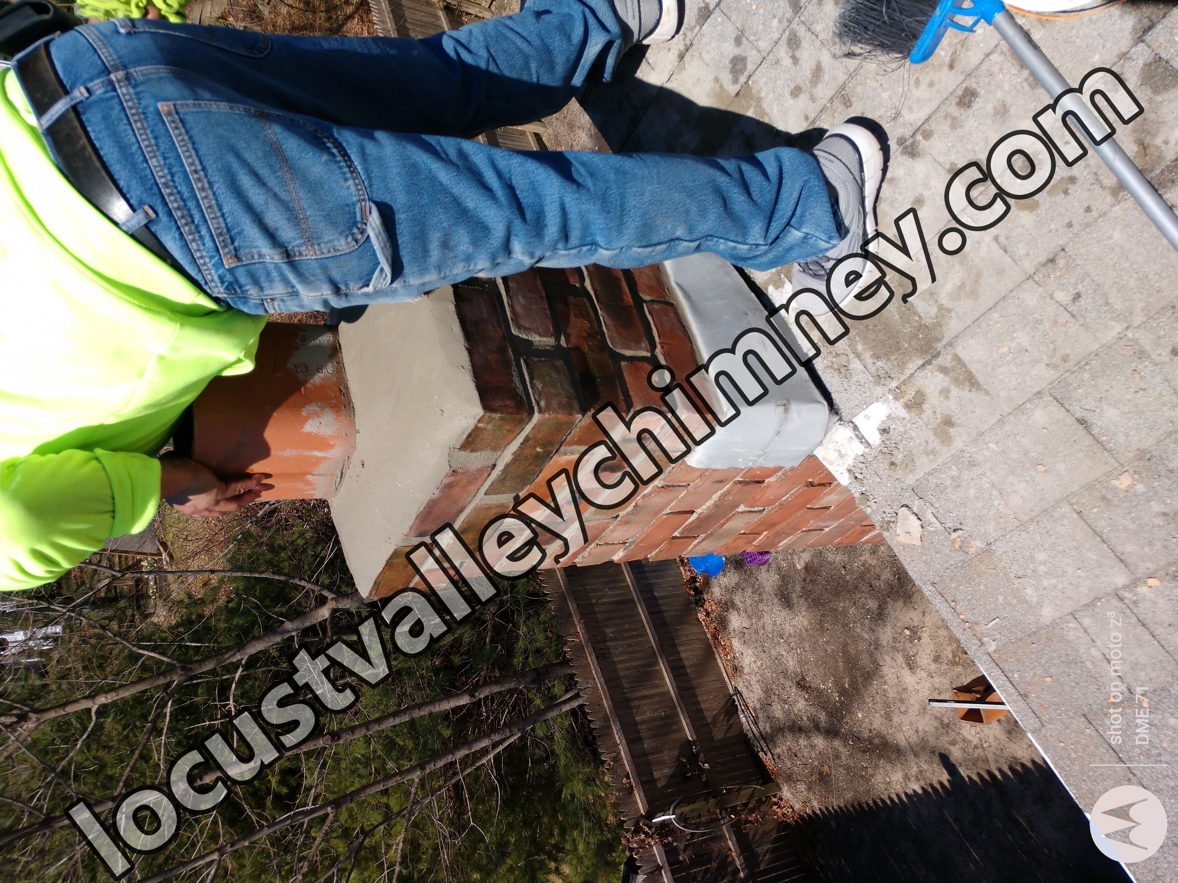 Cracked chimney professionally repaired in Mill Neck, NY
